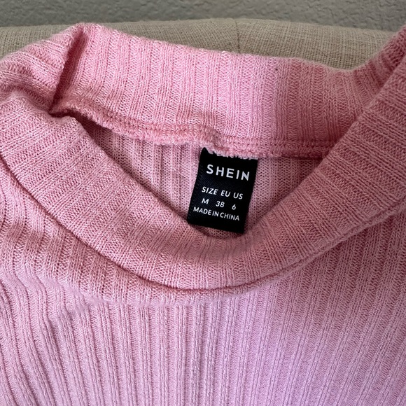 Pink Ribbed Sleeveless Top - Picture 2 of 2